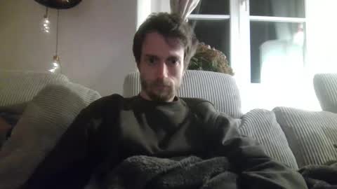 mew online show from May 14, 9:02 pm