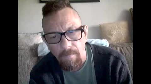 mhitch924 online show from May 25, 6:36 pm