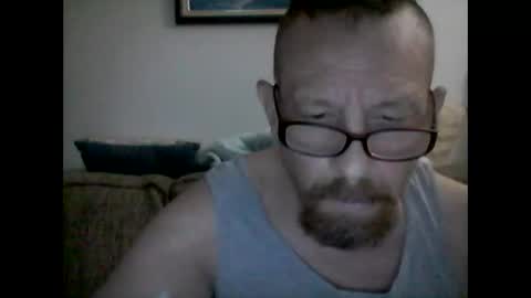 mhitch924 online show from May 16, 2:31 am
