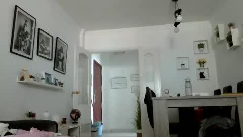 MILO MIAMI online show from June 1, 4:18 pm