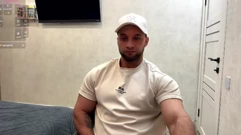 michaelbradley_for_u online show from June 10, 9:37 pm