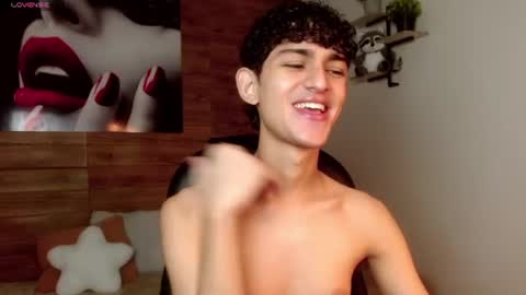 michaelkoiv online show from July 29, 11:42 am