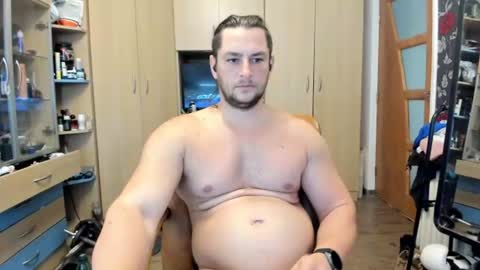 michaelragnar90 online show from July 18, 12:21 pm