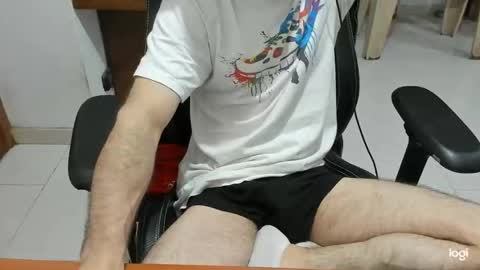 microfama00 online show from May 11, 1:40 am