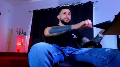 MightyAaron online show from July 22, 10:40 am