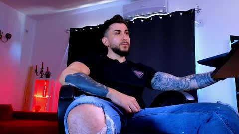 MightyAaron online show from May 11, 7:43 am