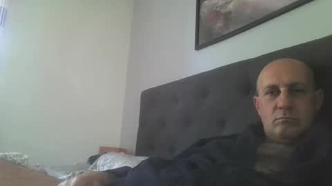 mikael_r52 online show from June 1, 10:59 am