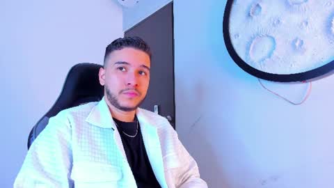 Mike  online show from August 4, 11:59 am