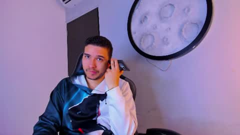 Mike  online show from July 9, 11:47 am