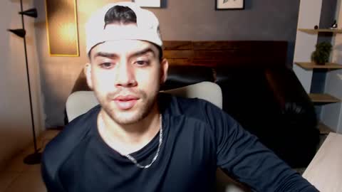 Mike Montoya online show from May 14, 2:31 am