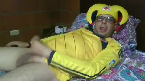 mikedonovan33 online show from July 8, 9:24 am