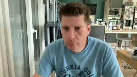 miklp8463 online show from May 5, 8:16 am