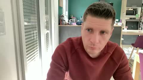 miklp8463 online show from May 19, 6:52 am