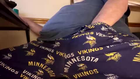 mnguy19726969 online show from May 18, 9:41 pm