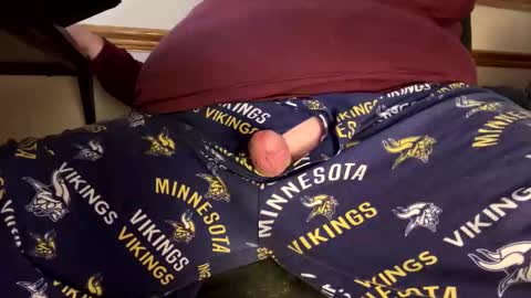 mnguy19726969 online show from April 28, 9:19 pm