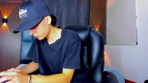 mohamed_malik online show from May 19, 11:38 am