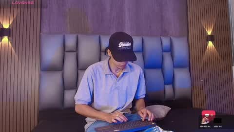 mohamed_malik online show from May 5, 12:40 pm