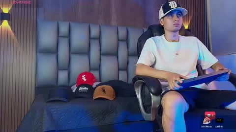 mohamed_malik online show from May 8, 12:38 pm