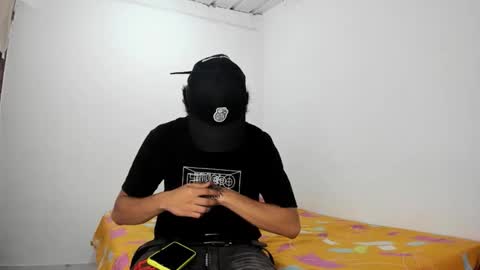 monky_0002 online show from May 13, 4:26 pm