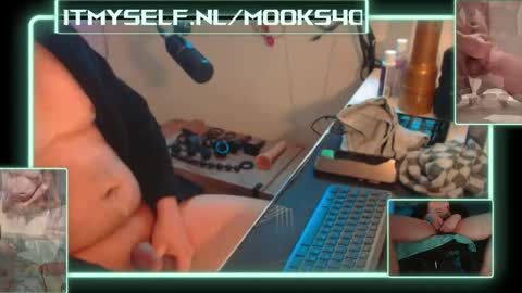 M00ks online show from May 16, 11:47 pm