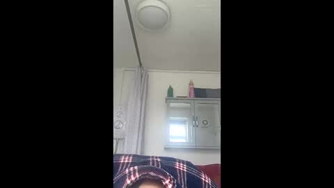 mr_i_ online show from May 15, 8:55 am