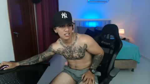 mr_maximo online show from July 23, 1:58 am