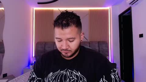 MIKEE online show from May 3, 3:09 am