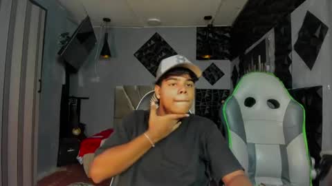 mr_mois online show from July 26, 6:21 am