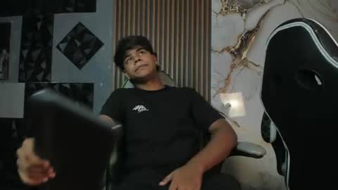 mr_mois online show from July 19, 7:14 am