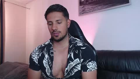 AARON online show from April 29, 6:25 pm