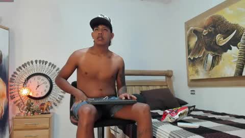 mr_stiven_ online show from May 9, 5:52 am