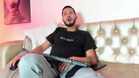 Andy online show from June 22, 7:40 pm