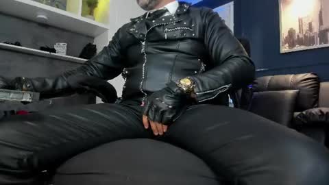 MrFrank. online show from July 25, 3:09 pm