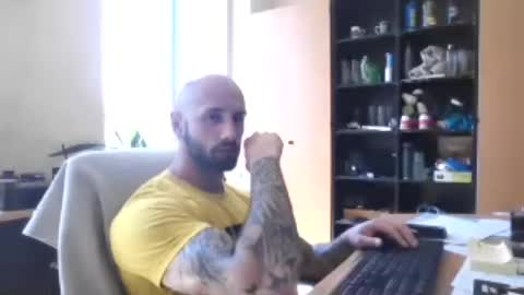 mrga591904 online show from June 18, 11:04 am