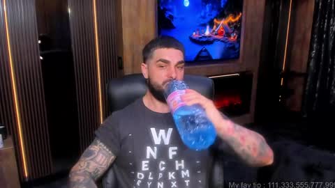 mrkarlhot99 online show from May 17, 5:15 am