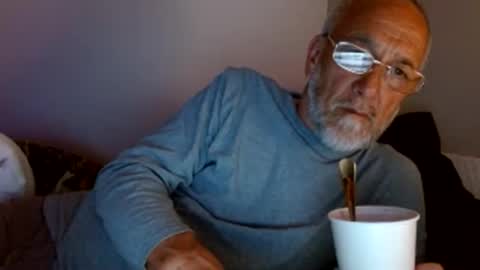 mrtease5 online show from May 4, 3:08 am