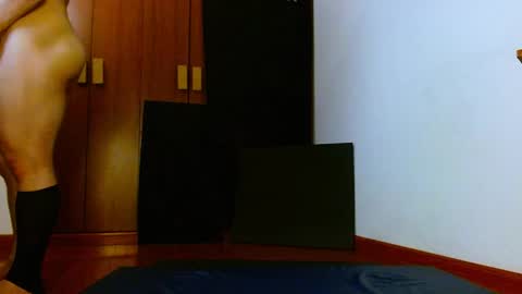 Taylor online show from April 21, 1:42 am