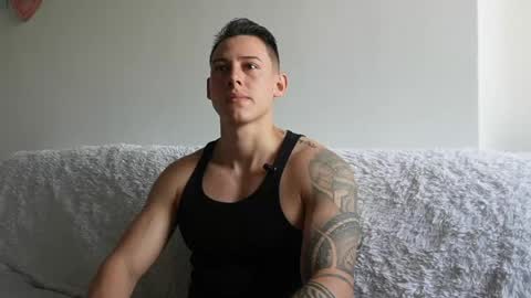 muscle_king_cum online show from May 16, 2:48 pm