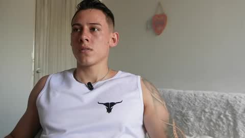 muscle_king_cum online show from May 15, 5:10 pm