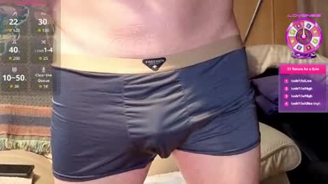 my_curiosity_ online show from July 14, 10:49 pm