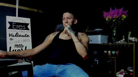 naider_1 online show from May 3, 5:43 am