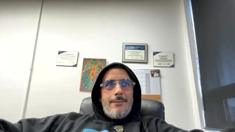 nassobout online show from May 29, 11:15 pm