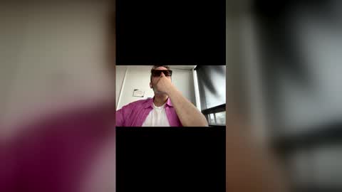 nassobout online show from May 15, 8:39 pm