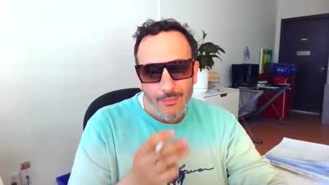 nassobout online show from June 9, 9:27 pm