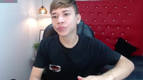 nathanclay online show from May 17, 3:58 am