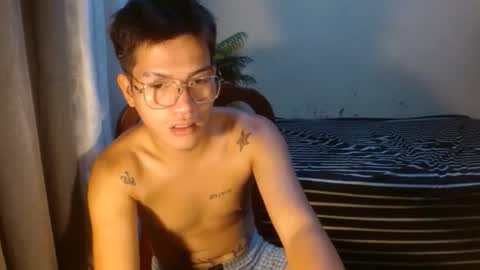 naughty_angelo online show from May 4, 8:27 am