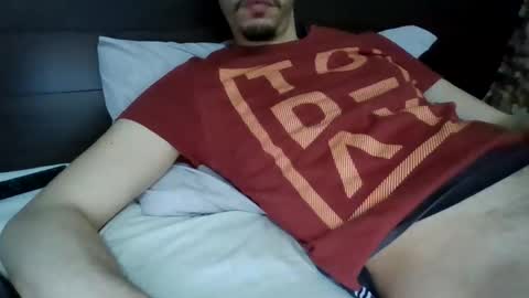 naughtyguy556677 online show from May 12, 3:59 am