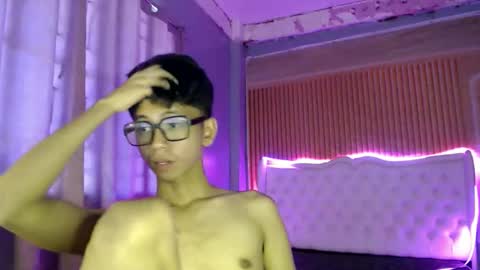 Ethan online show from June 11, 2:53 am