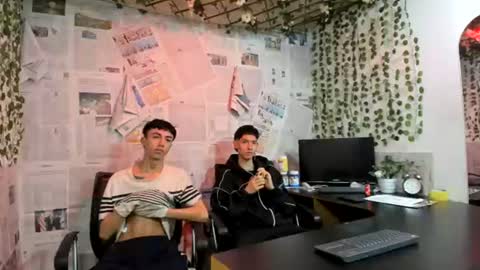 nice_boys11 online show from July 4, 1:47 pm