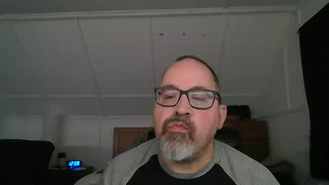 niceguy7208 online show from May 17, 4:09 am